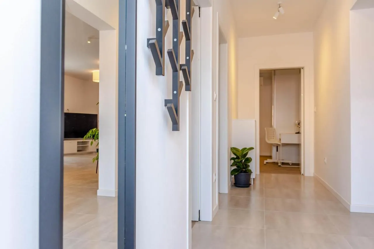 Apartment Ana Kastela 0*,
